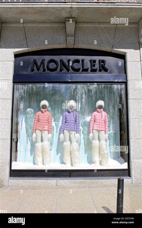 moncler shop chamonix.